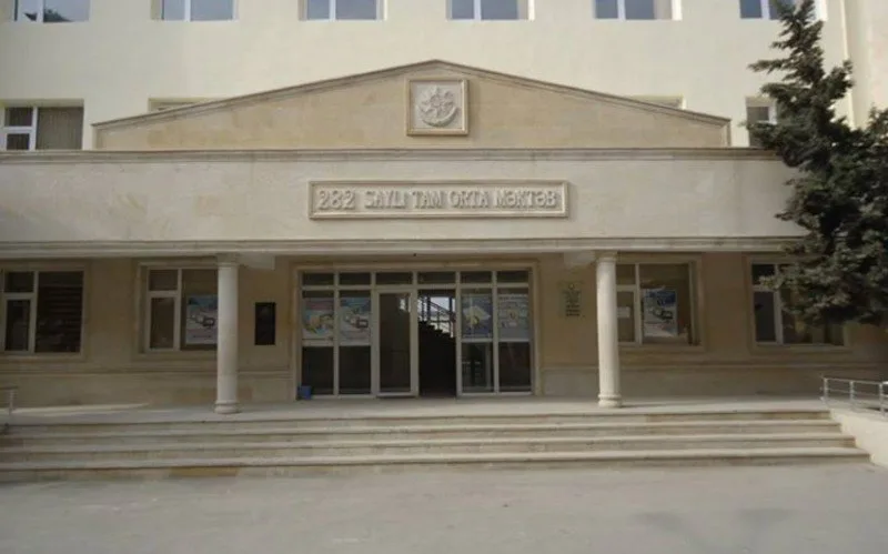 "Dərsdə özünü aqressiv aparır, sinif yoldaşlarını təhqir edir..."- Müəllimləri söyən şagirdlə bağlı məsələyə aydınlıq gətirildi