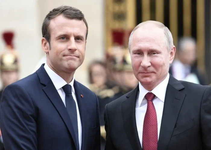 Putin Makronla Ukraynanı müzakirə etdi