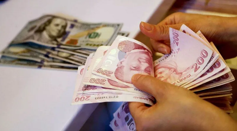 Bir dollar 17 lirəni keçdi
