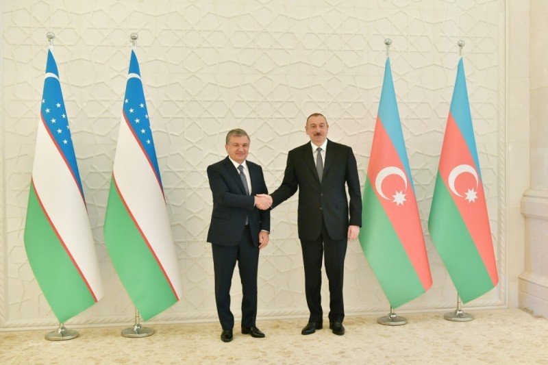 Şavkat Mirziyoyev İlham Əliyevi təbrik etdi