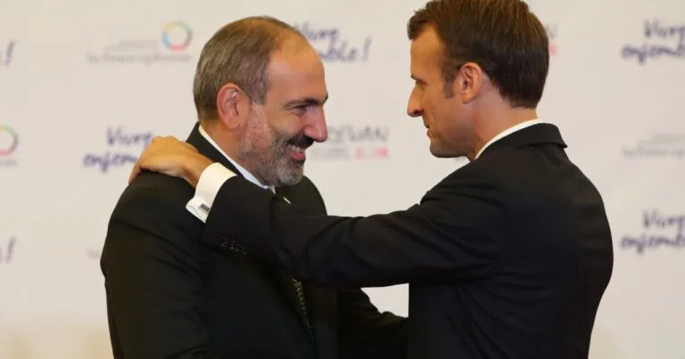 Paşinyan Makrona xəyanət etdi - Politoloq