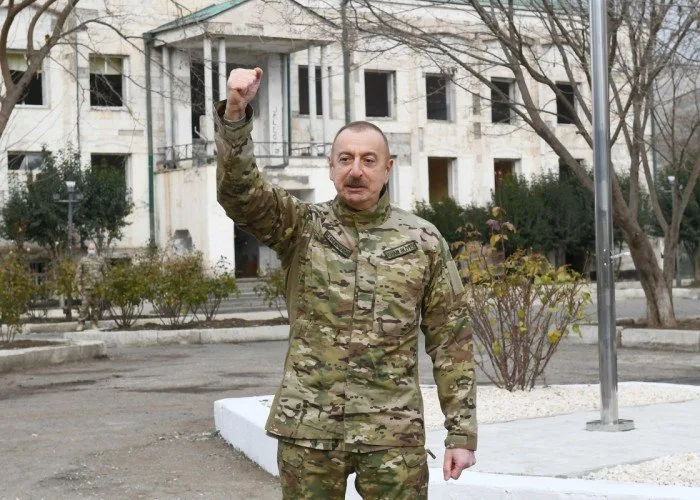 "Hadrutda ordu quruculuğunda aparılan işlərin yeni mərhələsinə..." - Dövlət başçısı