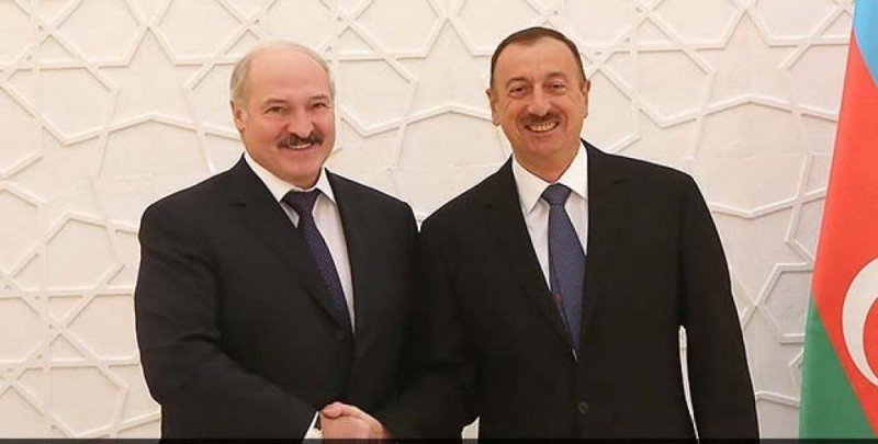 Aleksandr Lukaşenko İlham Əliyevə zəng edib