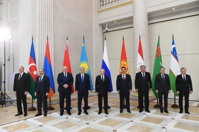 Sankt-Peterburqda MDB dövlət başçılarının qeyri-rəsmi görüşü keçirilib - YENİLƏNİB