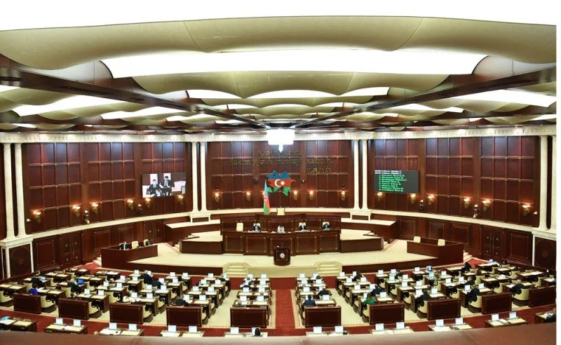 Milli Məclisin payız sessiyasının sonuncu iclası başladı