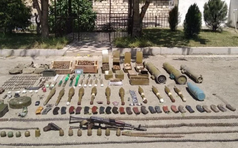 Azad edilən ərazilərdə aşkarlanan silah-sursatın sayı açıqlandı - FOTOLAR