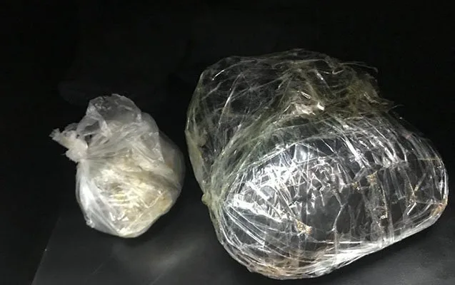 Maşından 12 kq heroin, 10 kq “patı” tapıldı