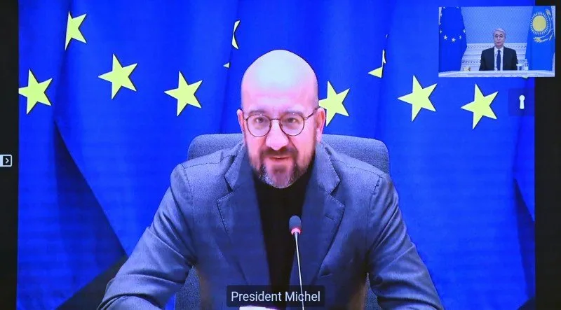 Tokayev Şarl Mişelə Qazaxıstandakı vəziyyət barədə məlumat verdi