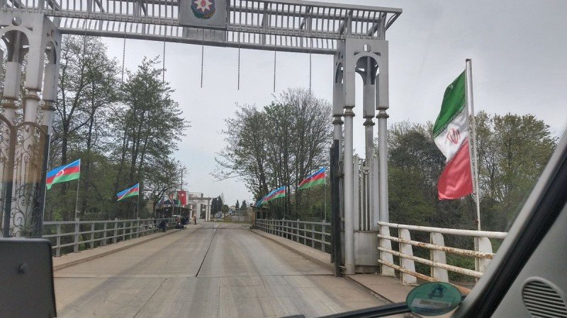 İran Azərbaycanla quru sərhədlərini açdı