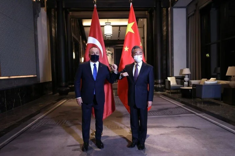 Çavuşoğlu çinli həmkarı ilə görüşüb