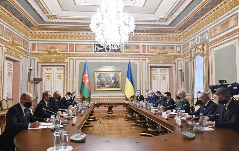 "Ukrayna və Azərbaycan uzun illər ərzində bir-birilə uğurla əməkdaşlıq edir" - Prezident
