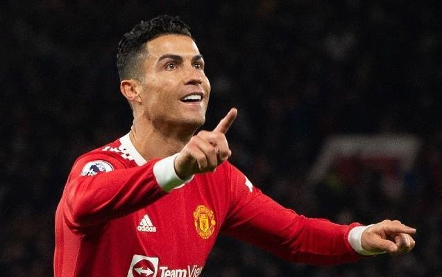Ronaldo kumirlərini açıqladı