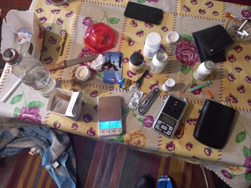 Axtarışda olan qadın narkotacir saxlanıldı