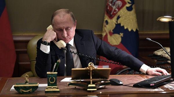 Conson Putinlə nələri müzakirə etdi?