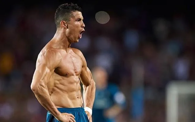 Ronaldonun formada qalmasının sirri - Video
