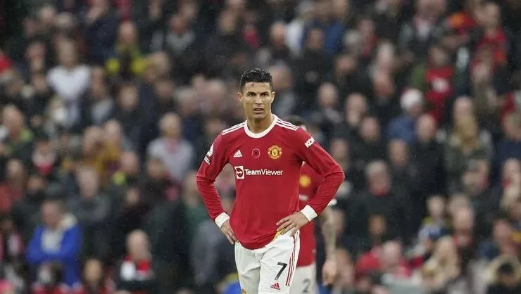 PSJ baş məşqçisini Ronaldu ilə dəyişir