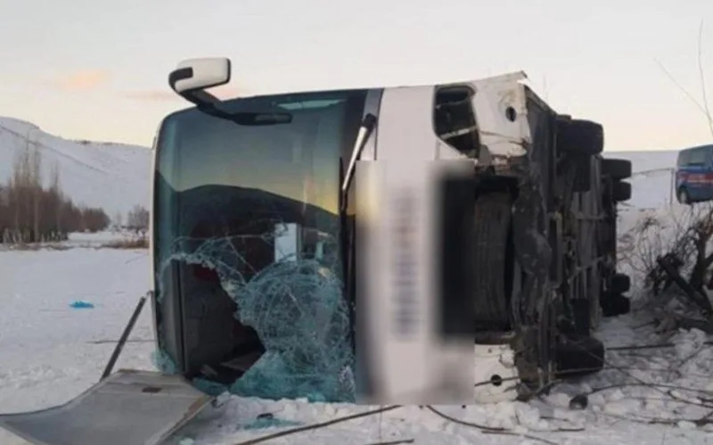 Türkiyədə sərnişin avtobusu aşdı - Xəsarət alanlar var