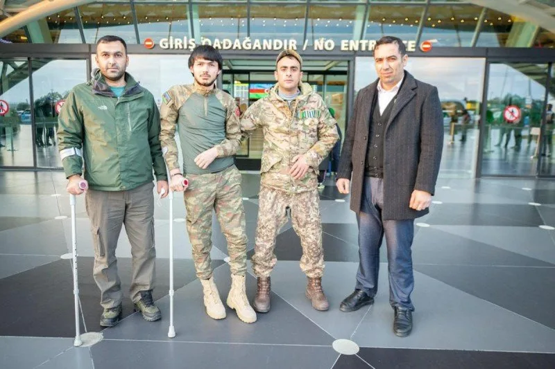 Türkiyədə müalicə olunan daha 3 qazi Azərbaycana qayıtdı - FOTO