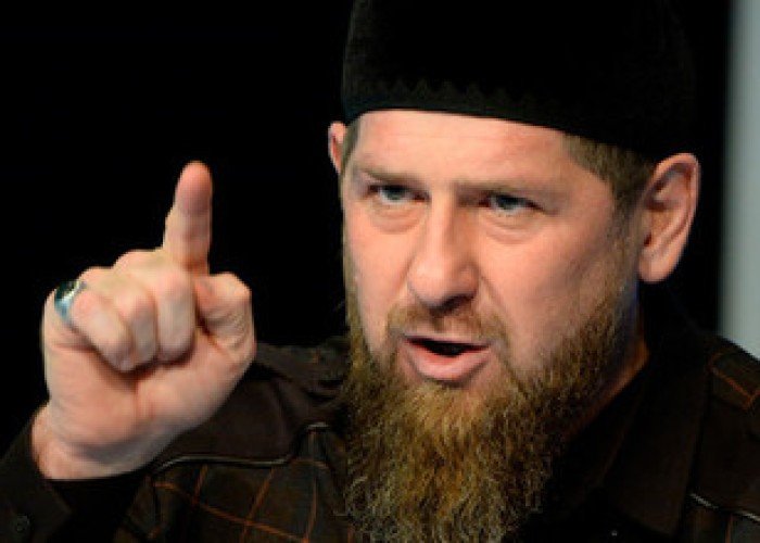 Kadırov Zelenskiyə müraciət ETDİ: Hakimiyyəti ona təhvil verin
