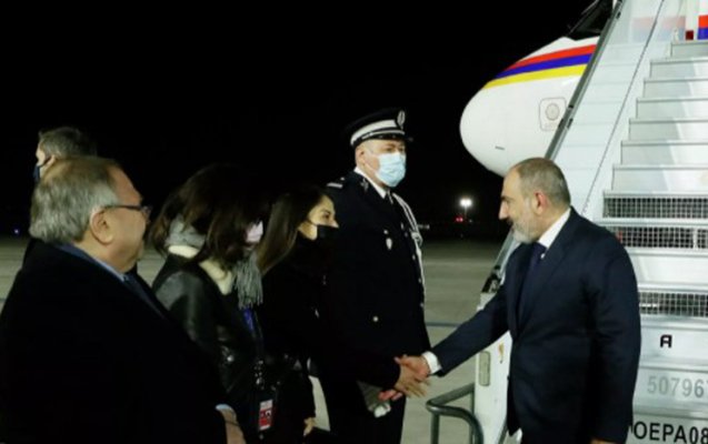 Paşinyan Fransada səfərdədir