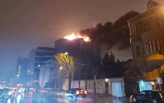 Bakıda hoteldə baş verən yanğının TƏFƏRRÜATLARI (YENİLƏNİB)