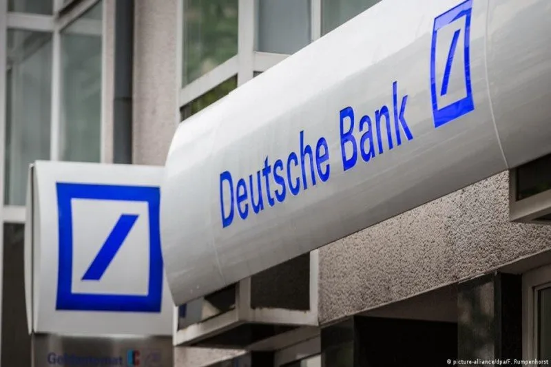 Daha bir bank Rusiyada fəaliyyətini dayandırır