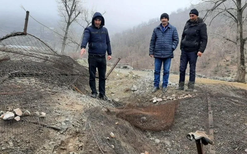 Dövlət müəssəsəsindən 37 min manatlıq oğurluq etmək istəyən dəstə saxlanıldı - FOTOLAR
