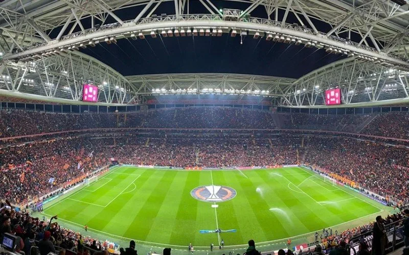 "Qalatasaray"ın stadionu Ginnesin Rekordlar Kitabına düşdü