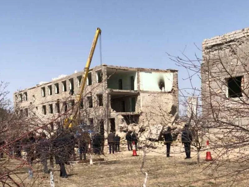 Naxçıvanda uçan binada ölən və yaralananların kimliyi bilindi