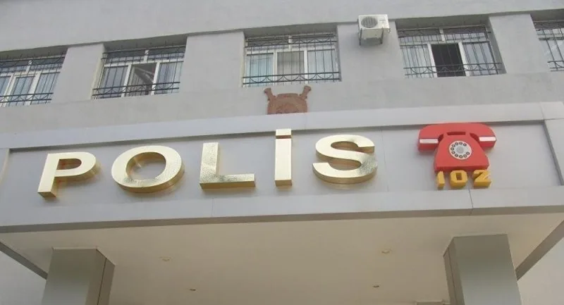 Yevlax Polis Şöbəsində İNTİHAR