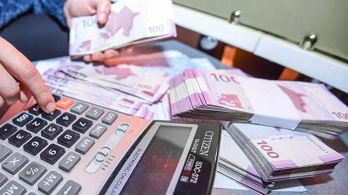 Bank maaş və pensiya kartınızdan pul tutursa… - AÇIQLAMA