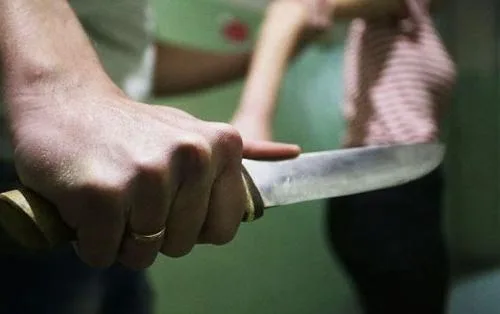 Azərbaycanda DƏHŞƏT: Ər arvadını, sonra özünü öldürdü