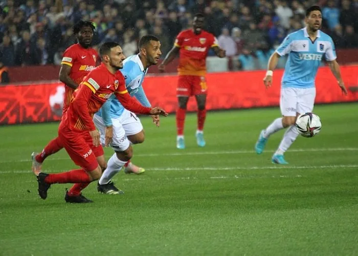 "Trabzonspor" ilk yarımfinal oyununda qələbə qazandı