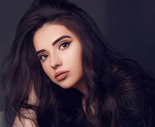 "Azərbaycandan gedirəm, mentalitetinizi başınıza çırpın!" - Nahidə Babaşlı