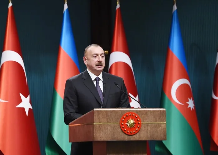 "Ölkələrimiz çox böyük sınaqlardan keçib" - Dövlət başçısı