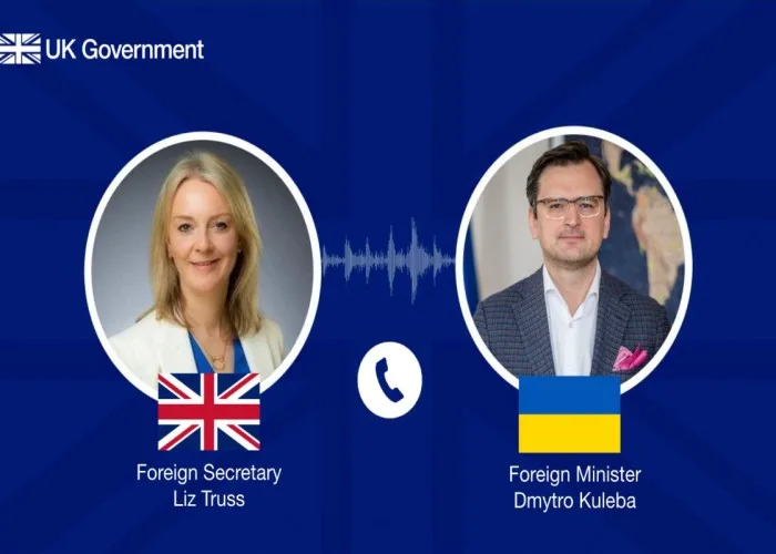Kuleba britaniyalı həmkarı ilə danışıqlar apardı