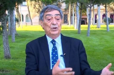 "Meymunçiçəyi elə suçiçəyidir" - Rəşid Mahmudov