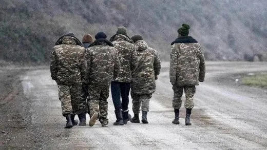 Azərbaycan Ermənistan hərbçisini qaytardı