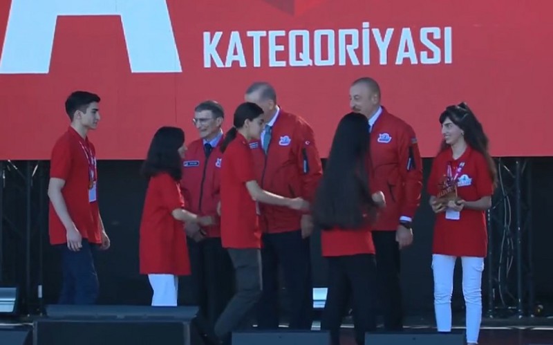 “TEKNOFEST Azərbaycan” festivalı çərçivəsində qaliblərə mükafatlar verildi