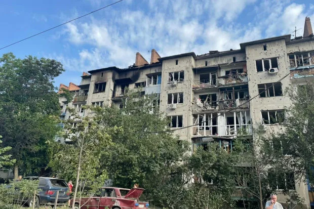 Ağır raket hücumuna məruz qalan Slavyansk şəhərinin görüntüləri yayıldı - FOTO