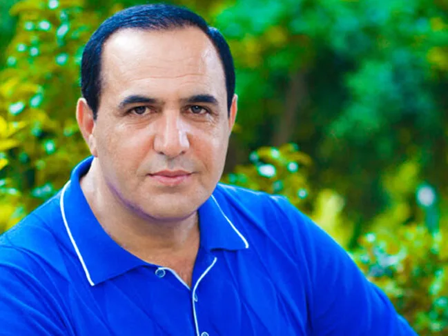 Manaf Ağayev dillərə dastan olan “Maybach”ı ilə yenə qayda pozdu - ANBAAN VİDEO