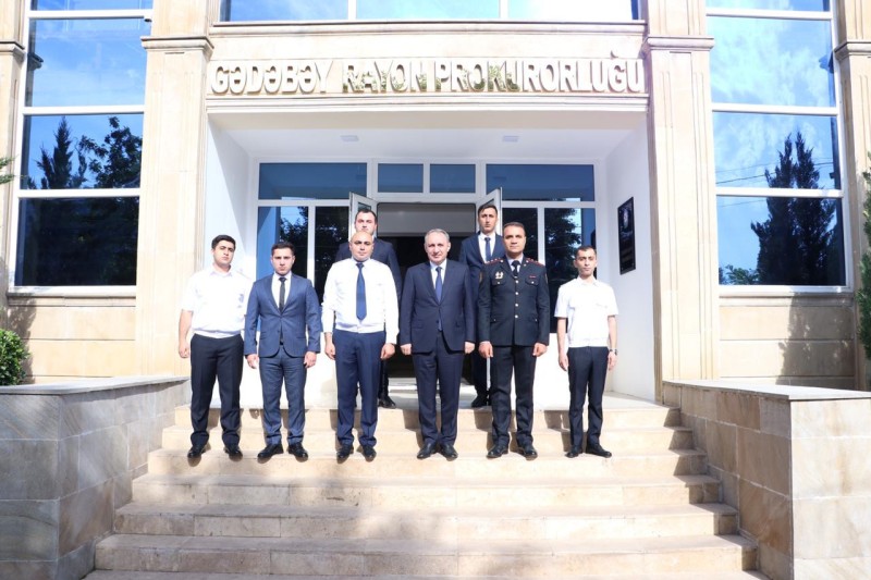 Kamran Əliyev rayon prokurorlarına göstərişlər verdi