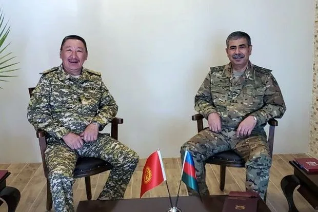 Zakir Həsənov qırğızıstanlı həmkarı ilə fikir mübadiləsi aparıb