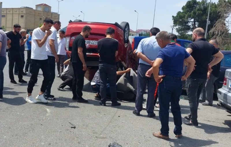 Bakıda yol QƏZASI - Xəsarət alanlar var - FOTOLAR