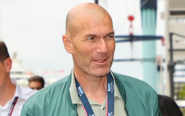 Zidan nəvəsinin ona "baba" deməsini istəmir