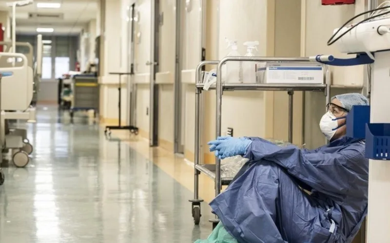 Dünyada koronavirus qurbanlarının sayı 6 milyon nəfəri ötüb