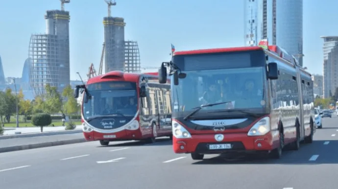 Bakıda avtobuslar gecikmə ilə hərəkət edir