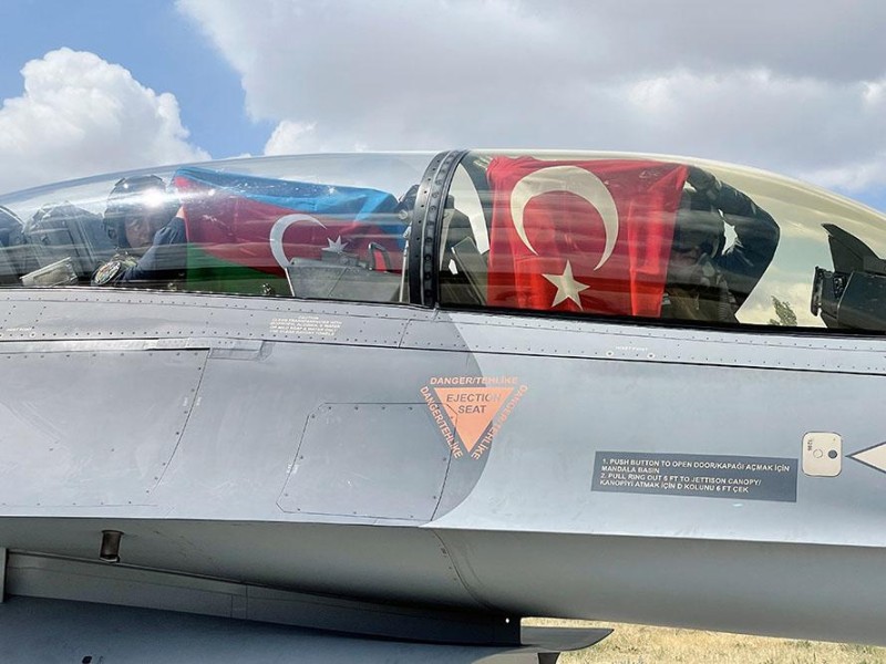 Azərbaycan və Türkiyə hərbi pilotlarının BİRGƏ UÇUŞLARI- FOTOLAR