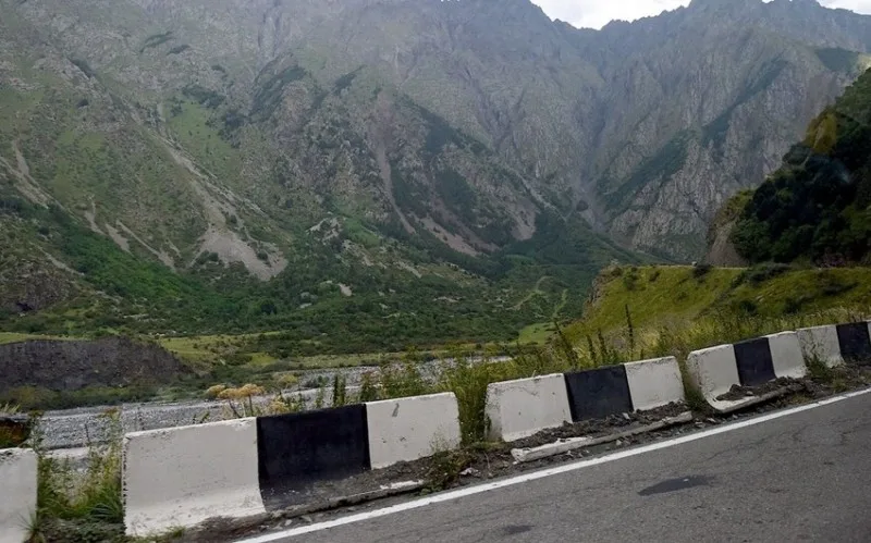 Ermənistanı Rusiya ilə birləşdirən yeganə quru yol bağlandı