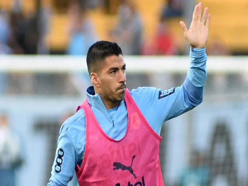 Luis Suares Argentina klubuna keçib